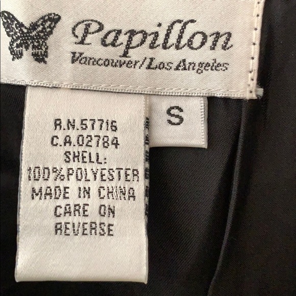 Adorable cape sleeved Top NWOT - Picture 4 of 4